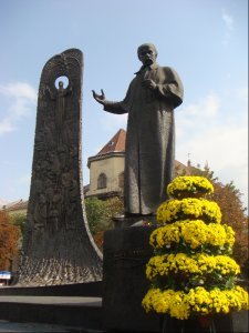 Statue of Taras Shevchenko, L'viv