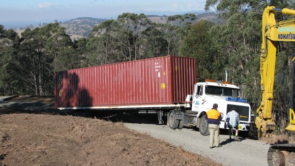 Container truck in trouble