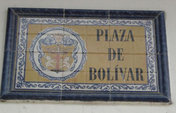 Plaza de Bolivar sign