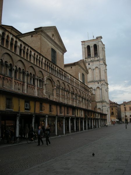 Piazza di Ferrara
