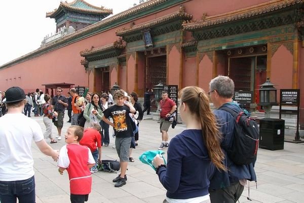 Leaving the Shengwu Gate