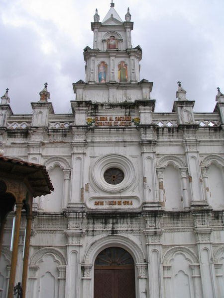 A beautiful church on Calle Larga