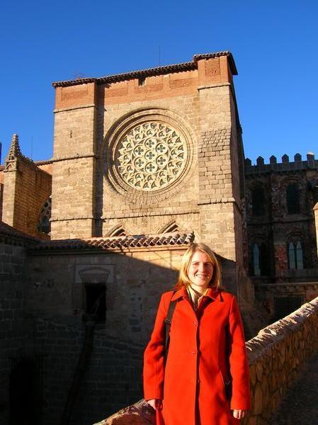 Lynne on Muralla looking at Avila Cathedral