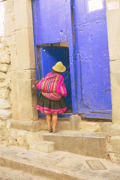 Classic Cuzco Mom