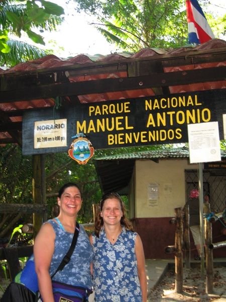 Dos gringas at the entrance to Manuel Antonio