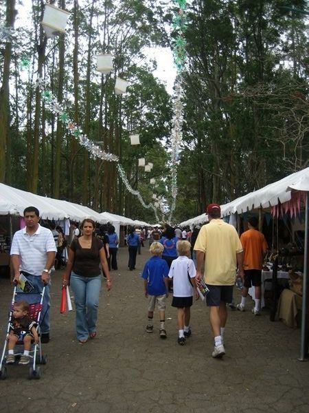 Visiting the big art fair in San Jose's Parque Sabana