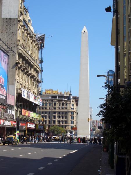 Buenos Aires ... blue skies in Avenida 9 de Julio & the Obelisk 