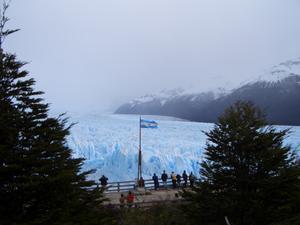 Patagonia ... viewing movement of Perito Moreno glacier