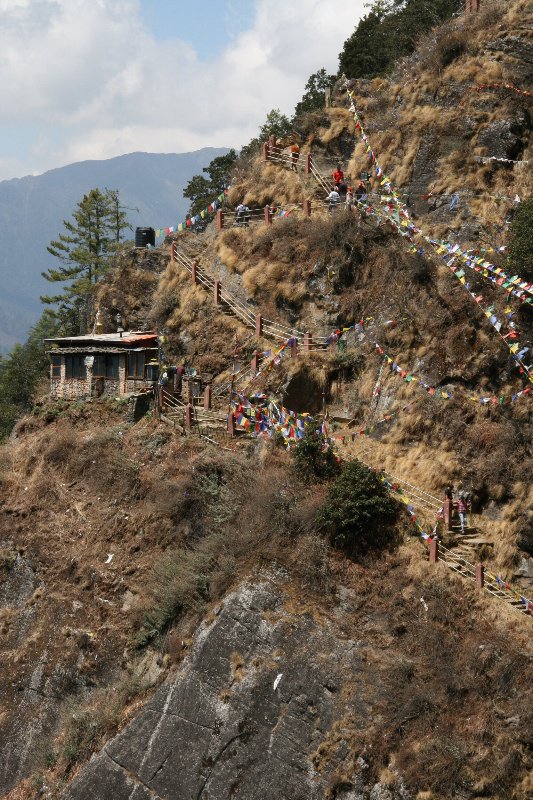 Footpath to the Tigers nest monastery 