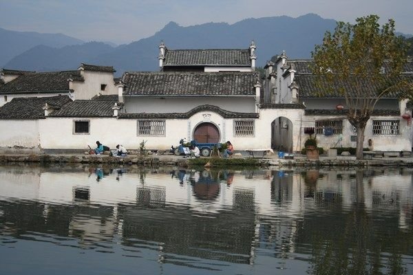 Hongcun aan het water