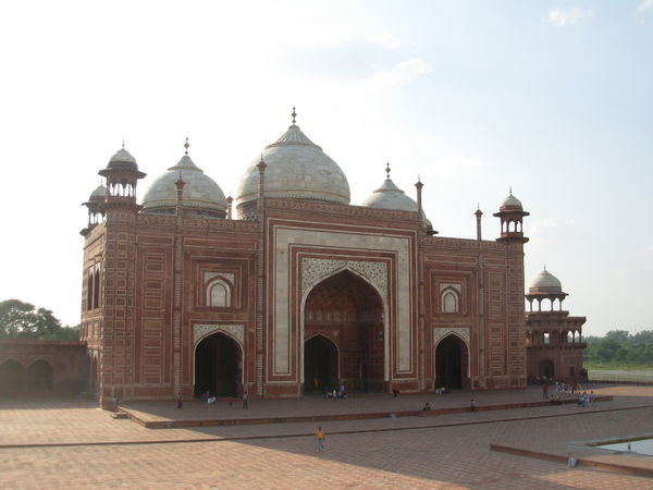 the redstone mosque beside the taj