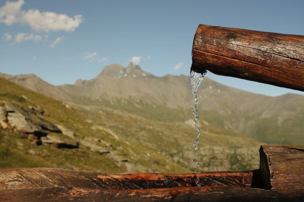 Water tap at Refuge de l'Arpont