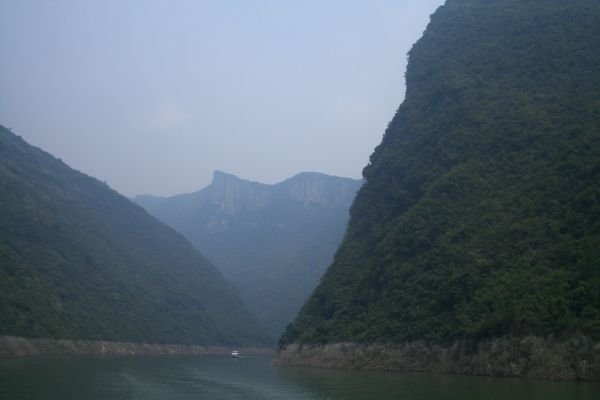 Cruising down the Yangtze