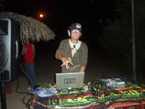 DJ Gong 