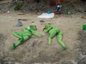 Sexy green frogs