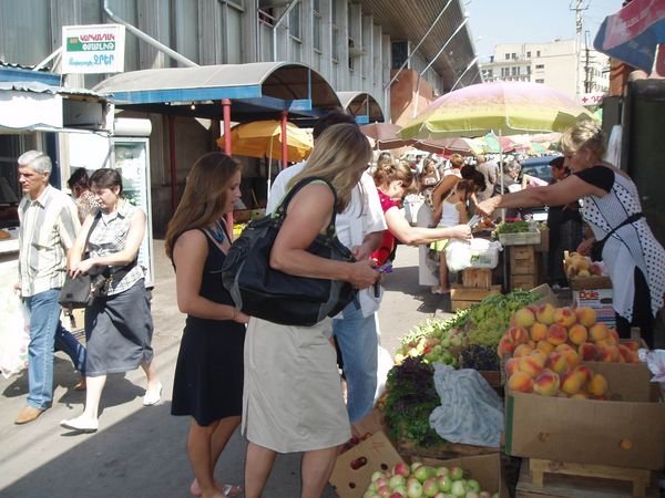 Marian and Jen at the market