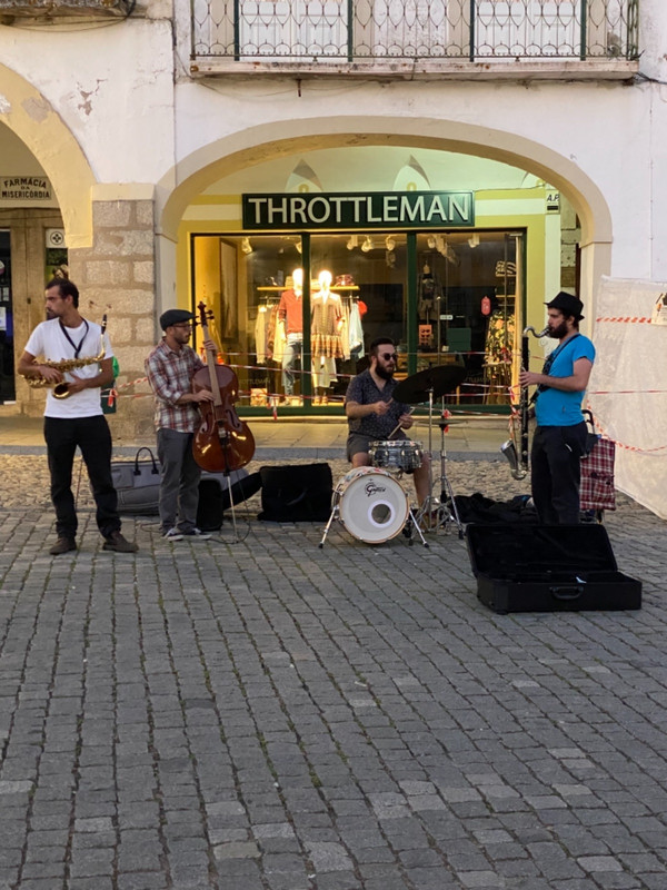 Four-piece jazz band in the plaza in Evora