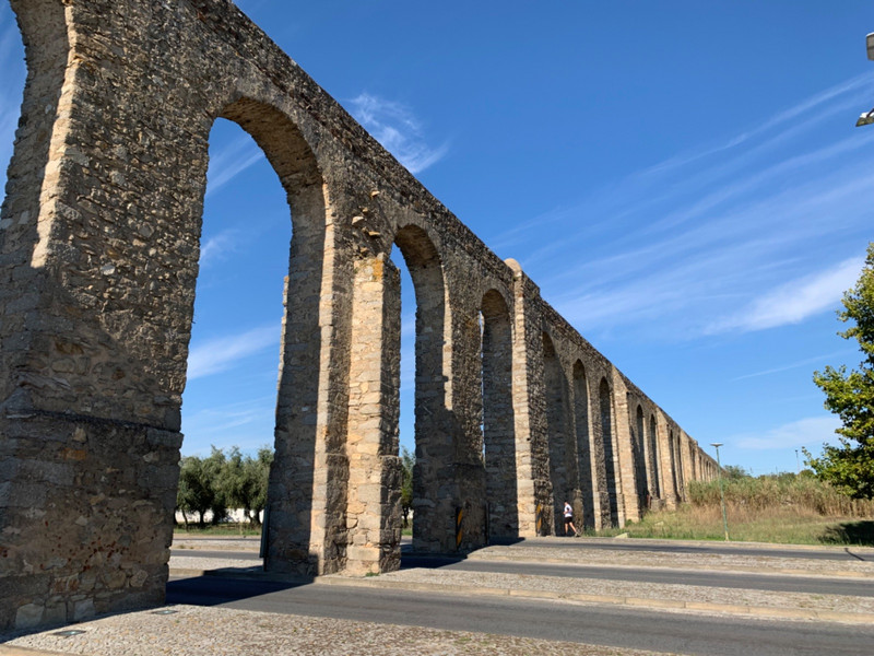 Evora aqueduct