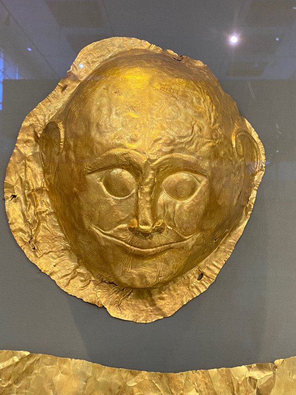 Gold face plates for burial 16th century BC