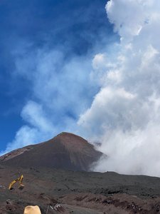 "Effusive" volcano spew constantly