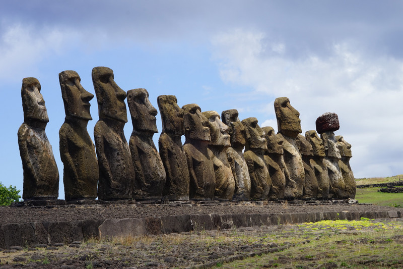 15 Moai Statues