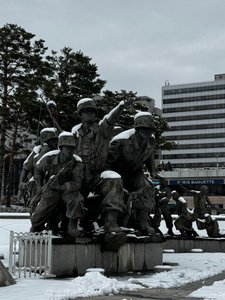 Numerous Military Statues