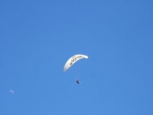Hang gliding in Queenstown