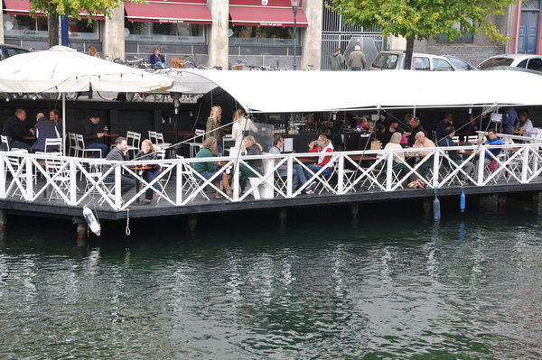 Waterfront bar