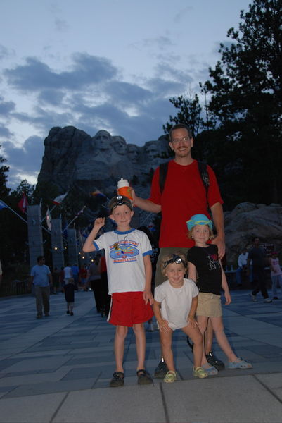 Mount Rushmore cheesy photo #2