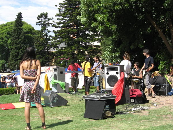 Free Reggae concert in the park!