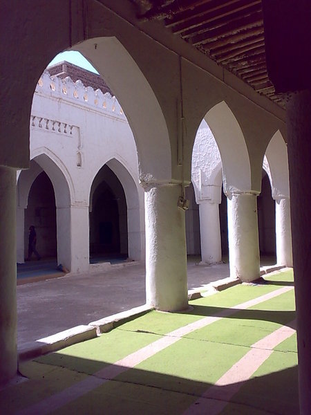 Mosque atmosphere in Zabid
