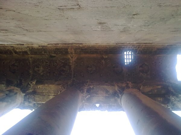 Looking up on the outer wall of Bacchus temple