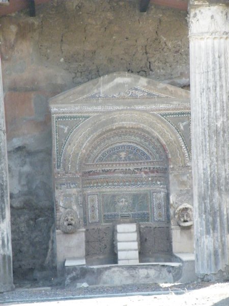 Pompeii's preservation of art 5