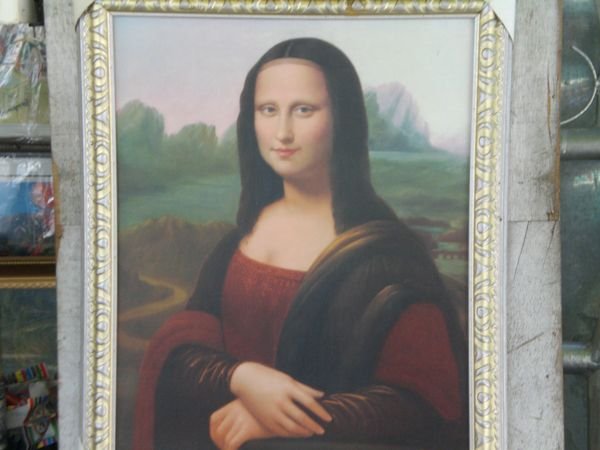 Mona Lisa in Hue ??