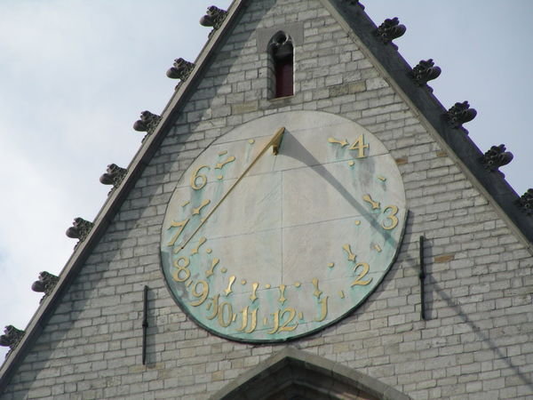 Sundial Clock