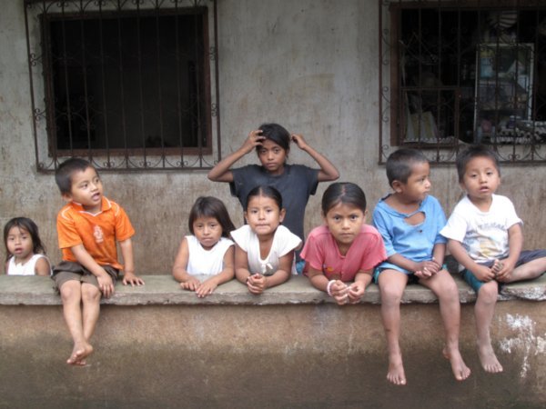 Local Kids Near El Paraiso