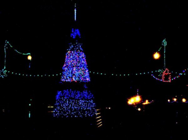 Lighted flashing Christmas Tree
