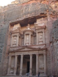 das wohl bekannteste Gebaeude in Petra