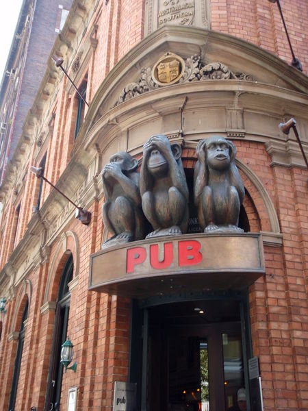 Monkey Pub