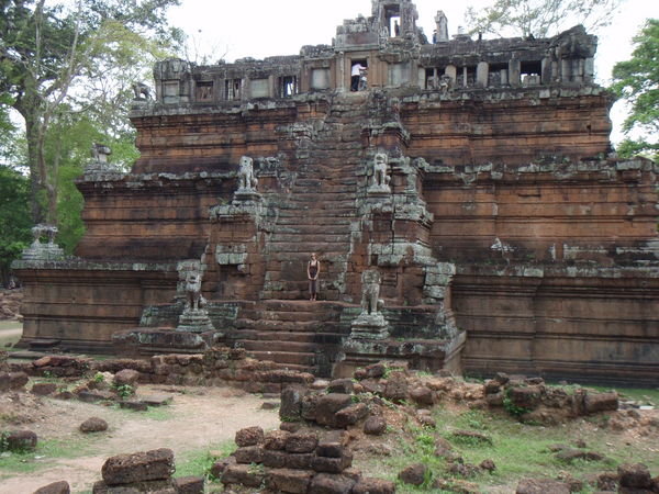 The linga temple.