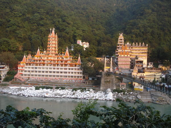 Temple - Laxmanjhula Bridge