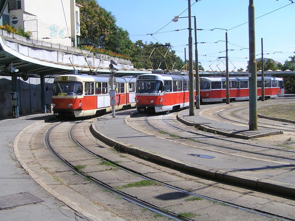 Bratslavia station tram terminus