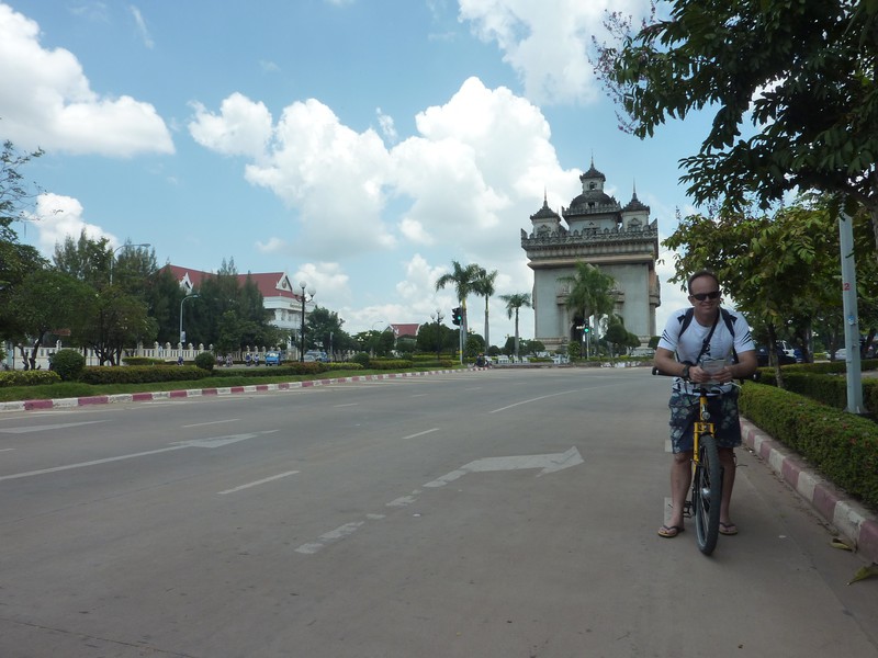 Vientiane's equivalent "L'acr de Triomphe"