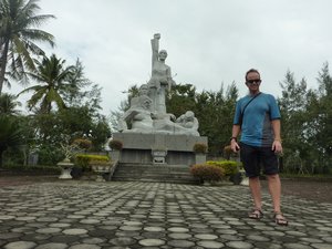 Mai Lai massacre memorial