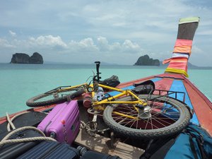 Island hopping in Southern Thailand
