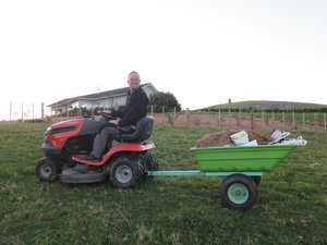 Using the lawnmower tractor
