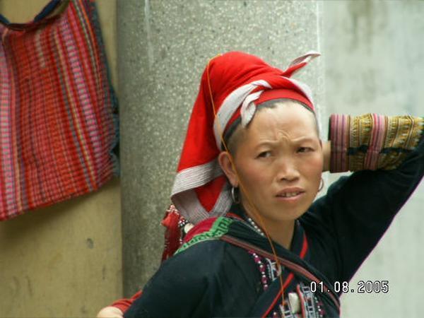 woman in the street of sapa