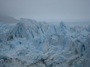 the huge blue glaciar