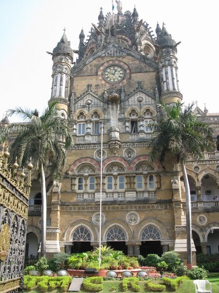 The train station, Mumbai