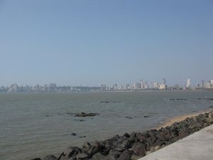 An afternoon stroll, Mumbai
